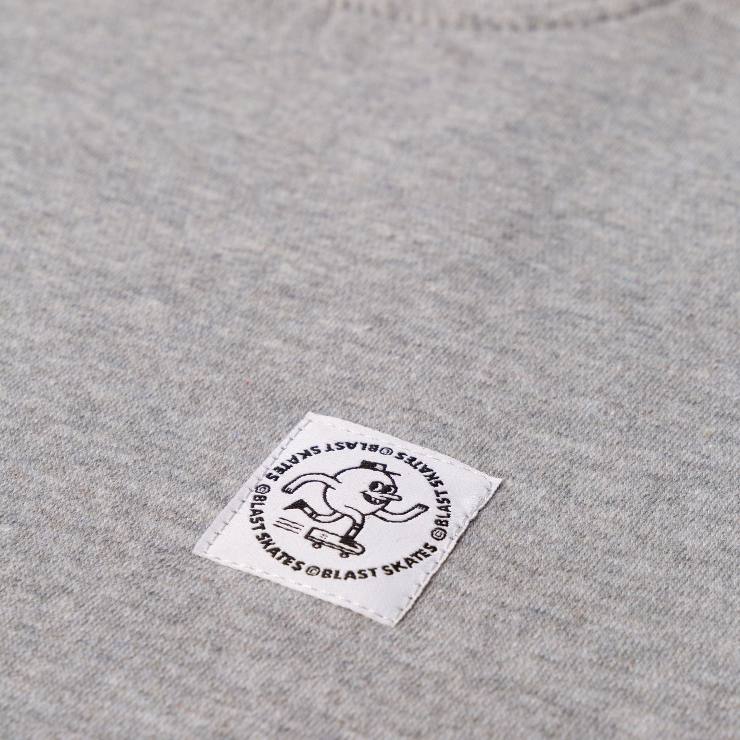 ASH ROUND LOGO CREW NECK